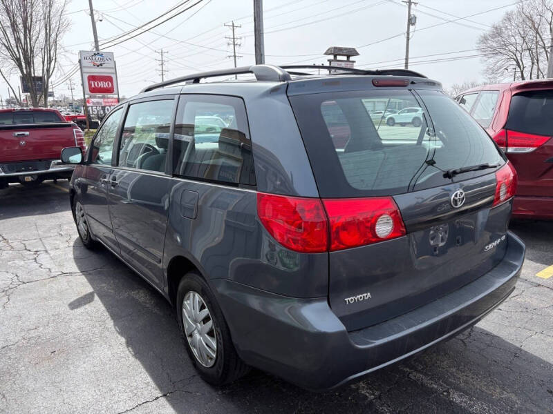 2008 Toyota Sienna CE 7-Passenger