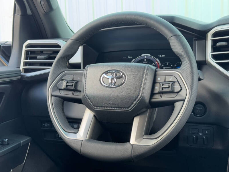 2025 Toyota Sequoia SR5