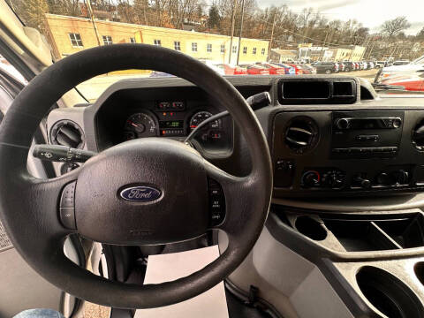 2011 Ford E-Series E-350 SD