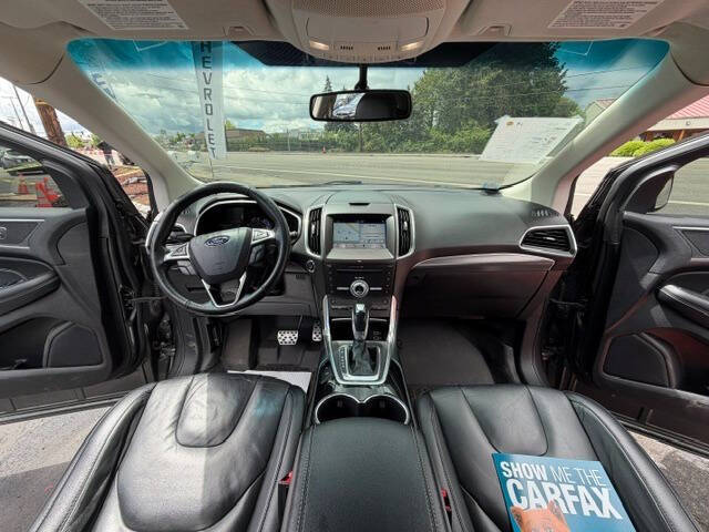 2017 Ford Edge Titanium
