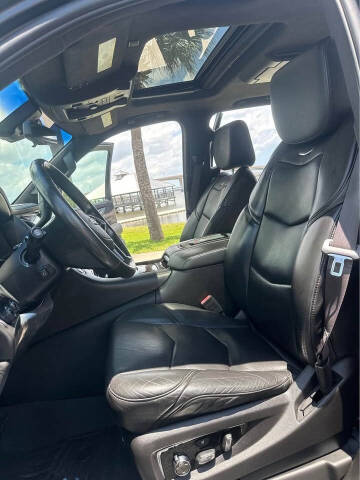 2017 Cadillac Escalade Platinum