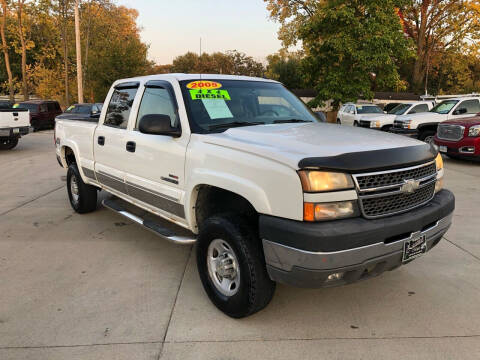 2005 Chevrolet Silverado 2500HD for sale at Zacatecas Motors Corp in Des Moines IA