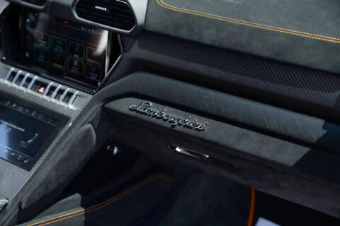 2024 Lamborghini Urus Performante