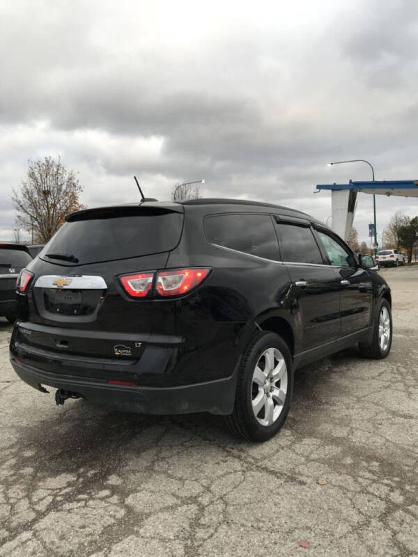 2017 Chevrolet Traverse LT