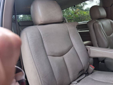 2004 GMC Yukon XL 1500 SLT