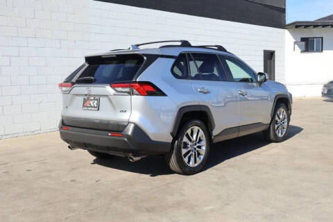 2019 Toyota RAV4 XLE Premium