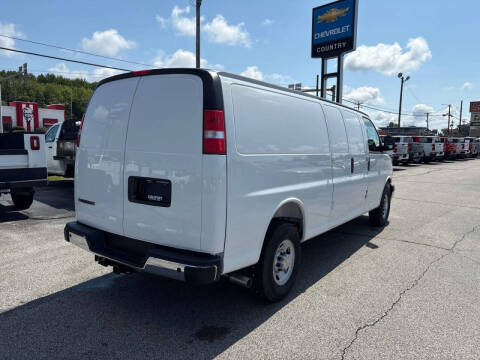 2025 Chevrolet Express 3500