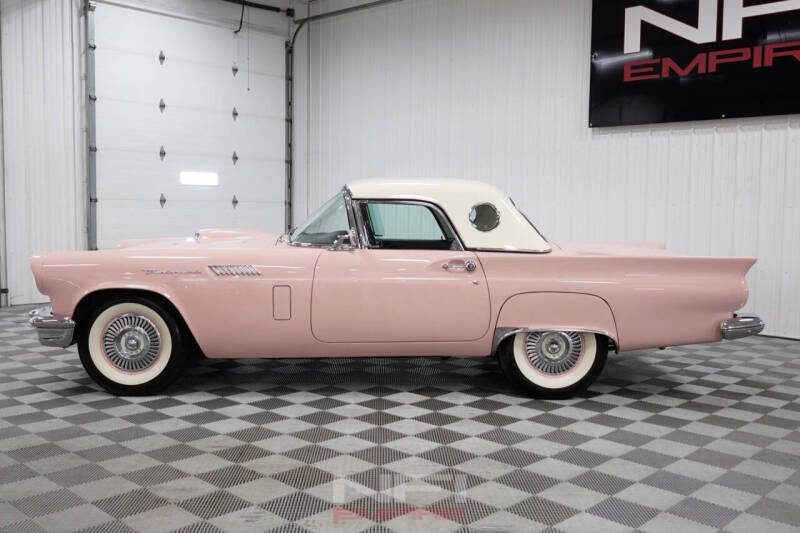 1957 Ford Thunderbird