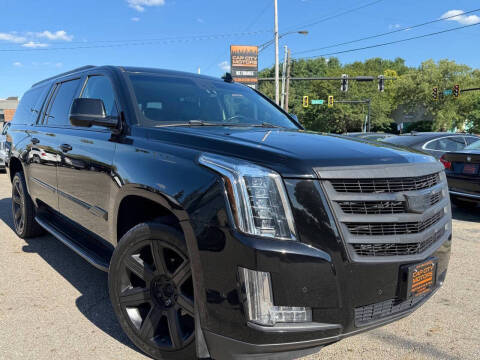 2018 Cadillac Escalade ESV Luxury