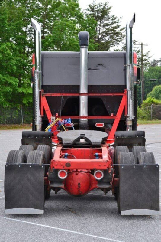 1983 Peterbilt 362 FAT CAB