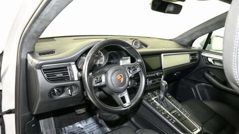 2021 Porsche Macan Turbo