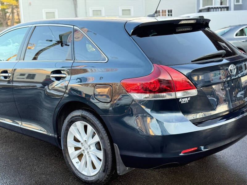 2014 Toyota Venza XLE photo 11