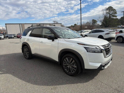 2025 Nissan Pathfinder SL