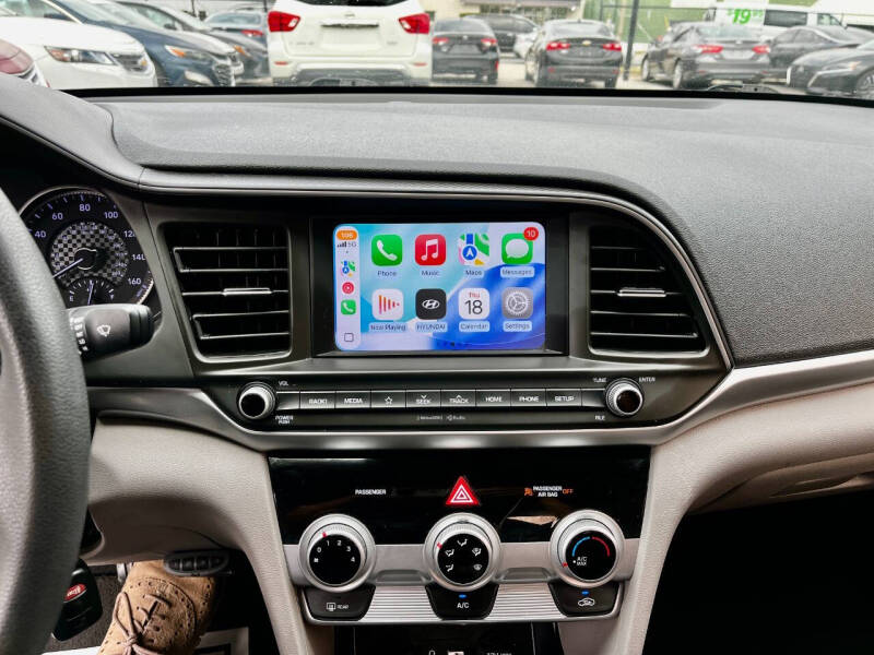 2019 Hyundai Elantra SEL