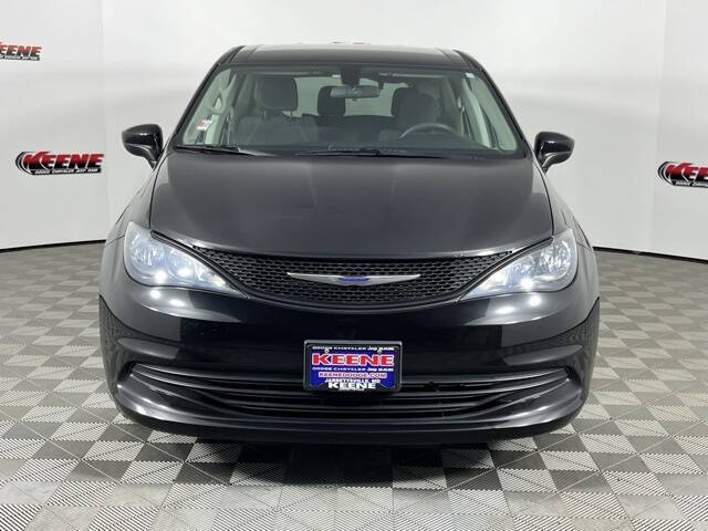 2020 Chrysler Voyager L