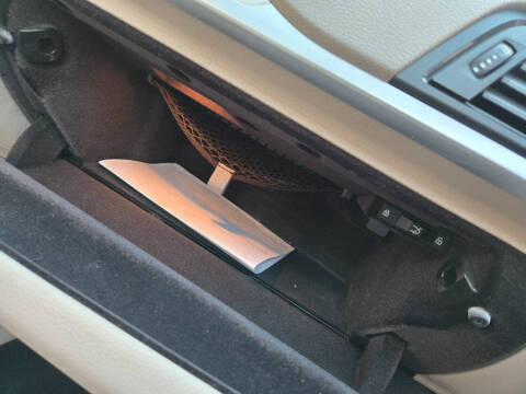 2012 BMW 3 Series 328i