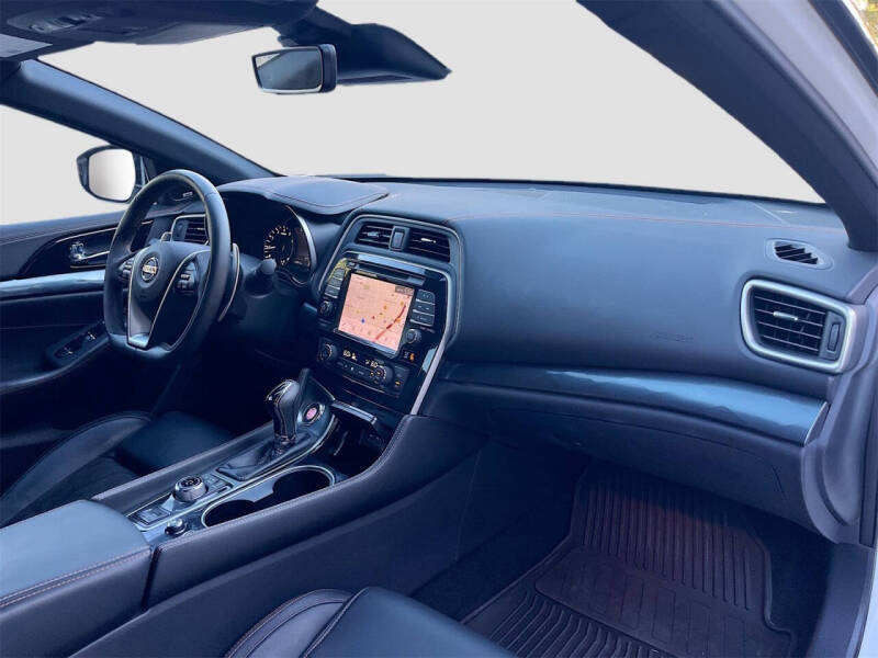 2023 Nissan Maxima 3.5 SR