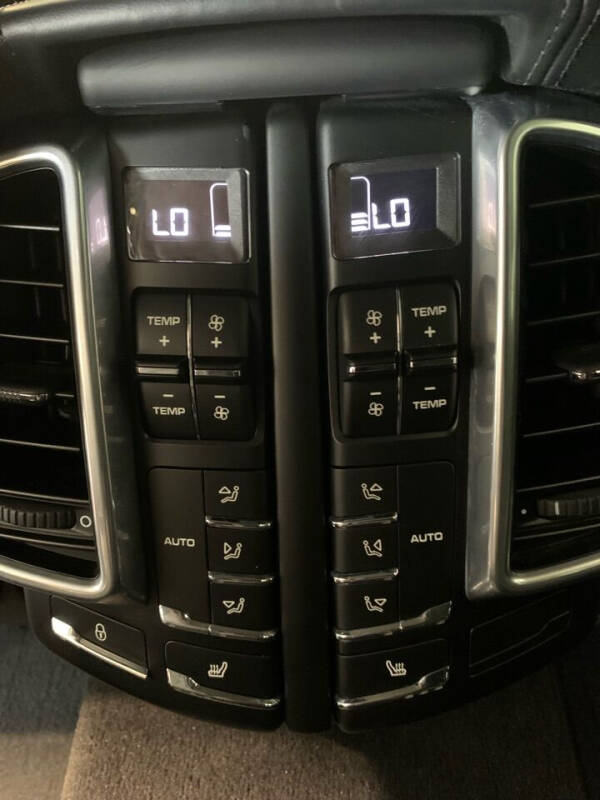 2017 Porsche Cayenne Turbo