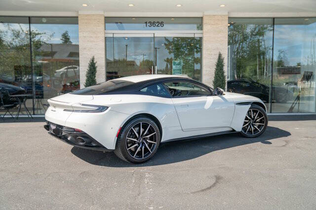 2019 Aston Martin DB11 V8