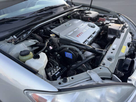 2005 Toyota Camry LE V6