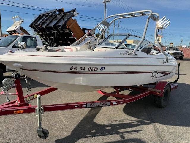 2005 Glastron SX 175