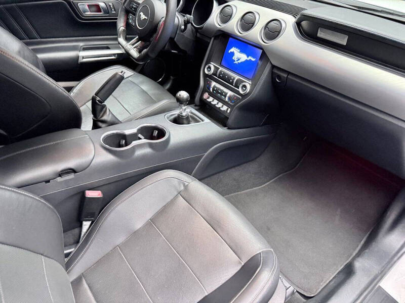 2021 Ford Mustang