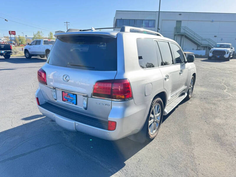 2011 Lexus LX 570
