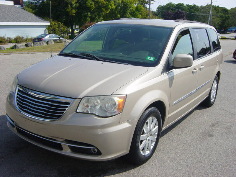 2014 Chrysler Town and Country for sale in Seabrook, NH
