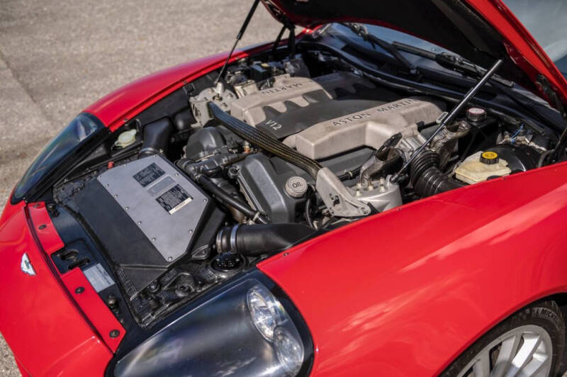 2002 Aston Martin Vanquish