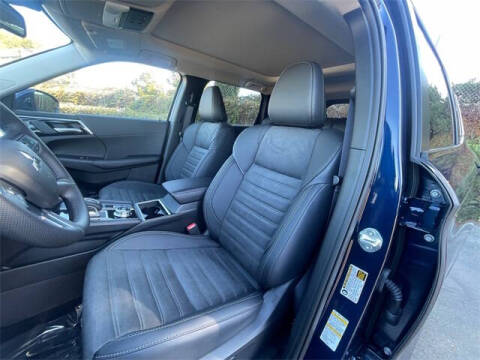 2025 Mitsubishi Outlander PHEV SE