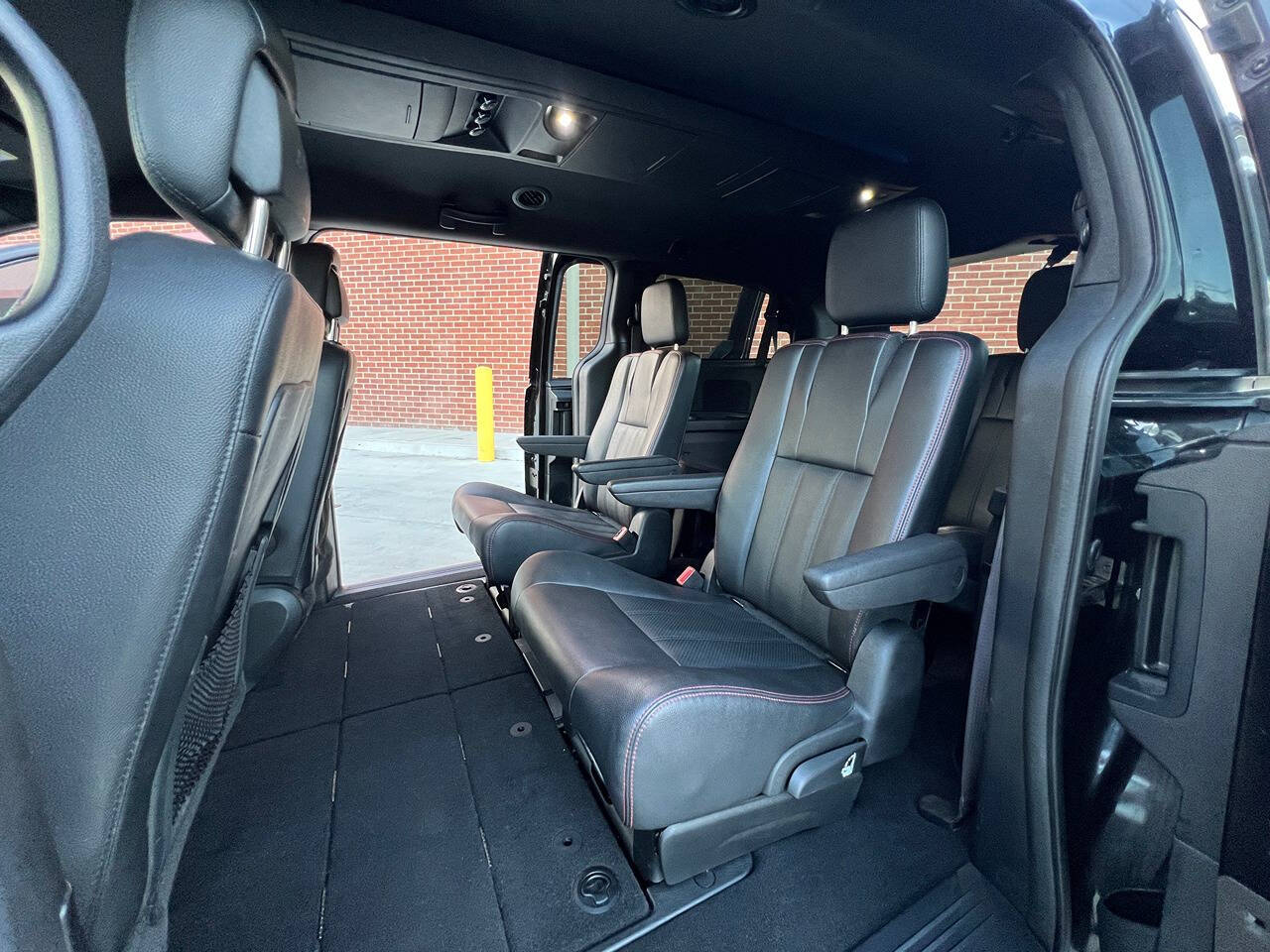 2019 Dodge Grand Caravan for sale at R&G Auto Sales in Tujunga, CA