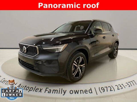 2025 Volvo XC40 B5 Core Bright Theme