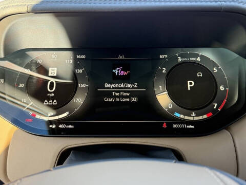 2025 Land Rover Range Rover P400 SE