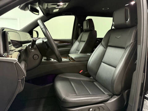 2023 Cadillac Escalade ESV Luxury