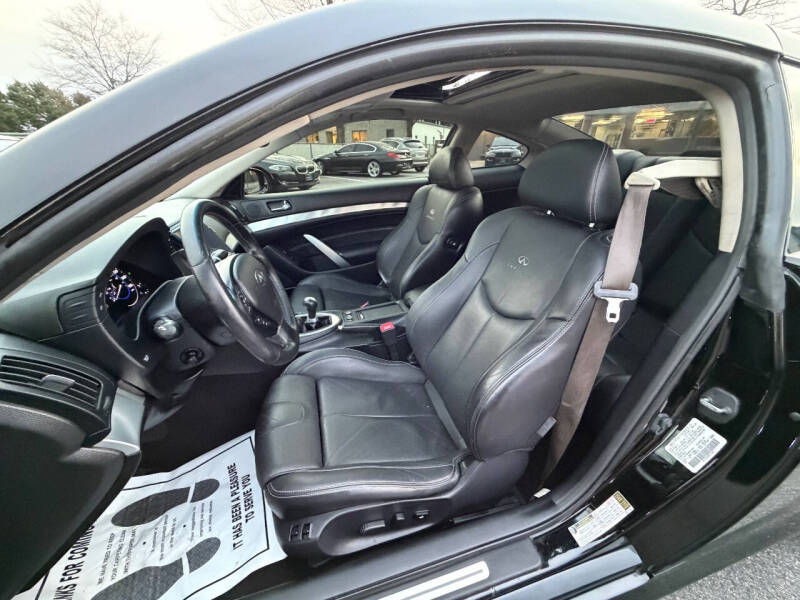 2014 Infiniti Q60 Coupe Sport