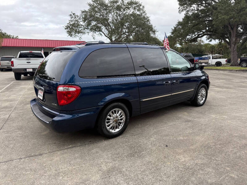 2002 Chrysler Town and Country Limited