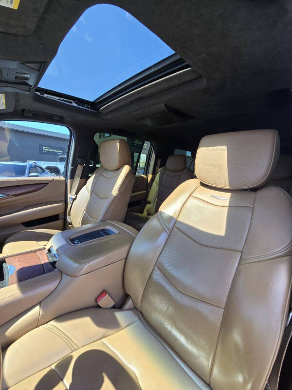 2017 Cadillac Escalade ESV Platinum