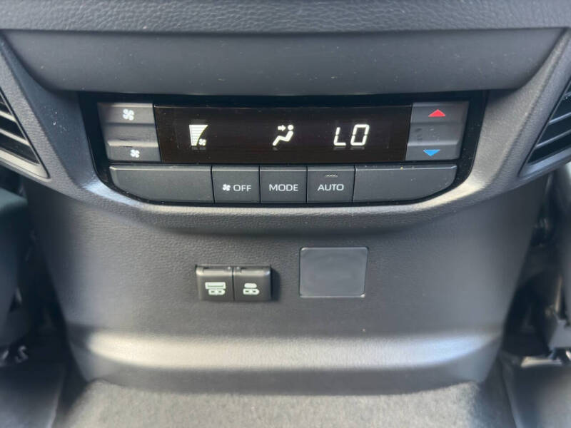 2025 Toyota Sequoia SR5