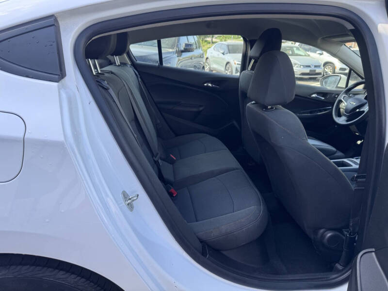 2018 Chevrolet Cruze LS Auto