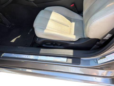 2017 Infiniti Q60