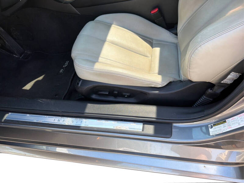 2017 Infiniti Q60