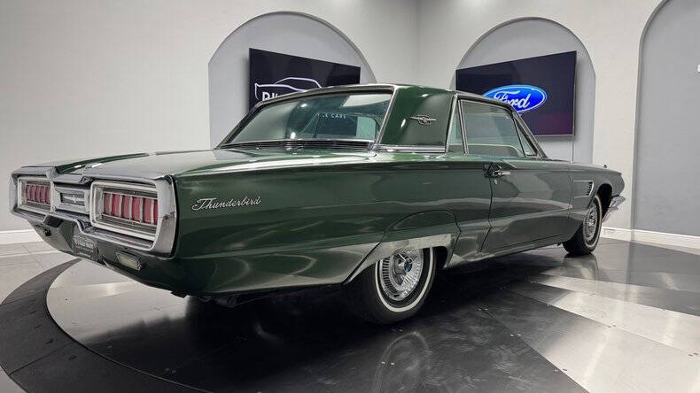 1965 Ford Thunderbird