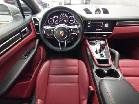 2022 Porsche Cayenne GTS Coupe