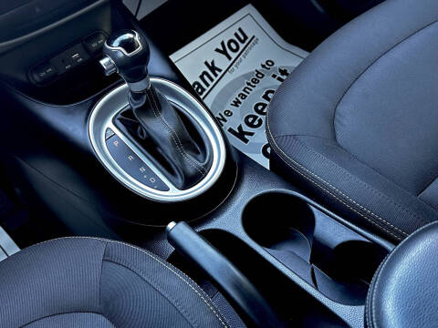 2017 Kia Soul +