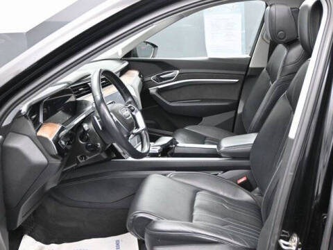 2019 Audi e-tron quattro Prestige