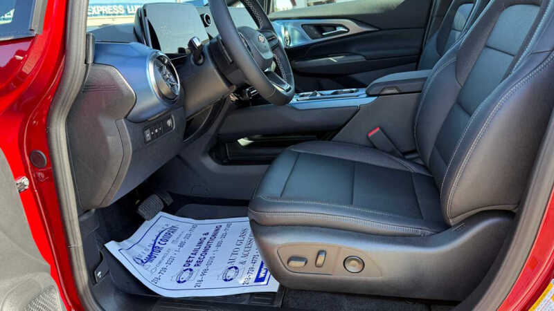 2026 Chevrolet Equinox EV LT 2