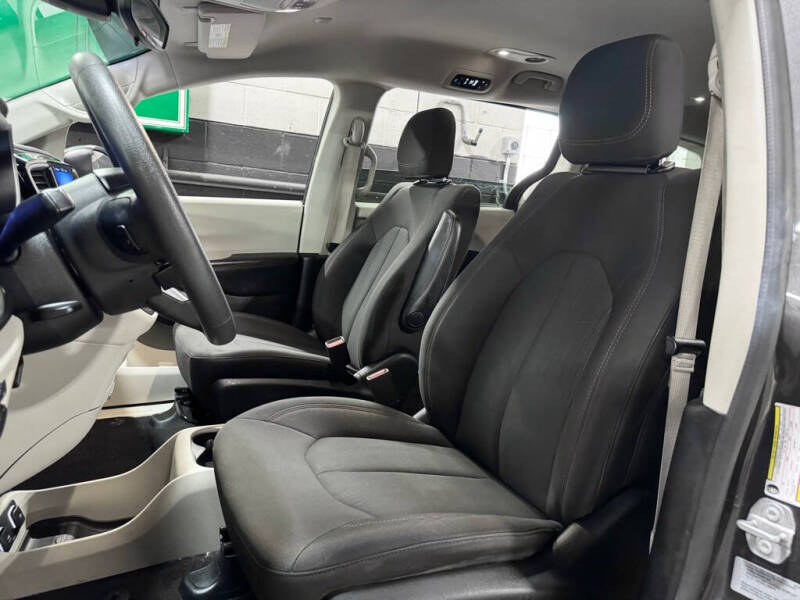 2017 Chrysler Pacifica Touring