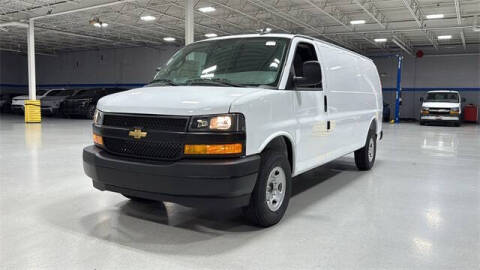 2025 Chevrolet Express 3500