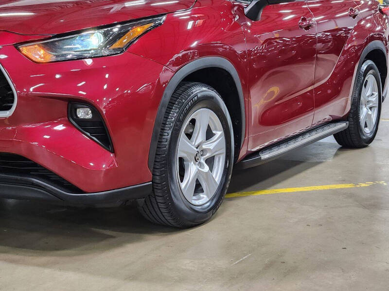 2022 Toyota Highlander LE