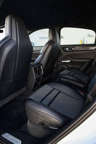 2020 Porsche Cayenne Turbo Coupe